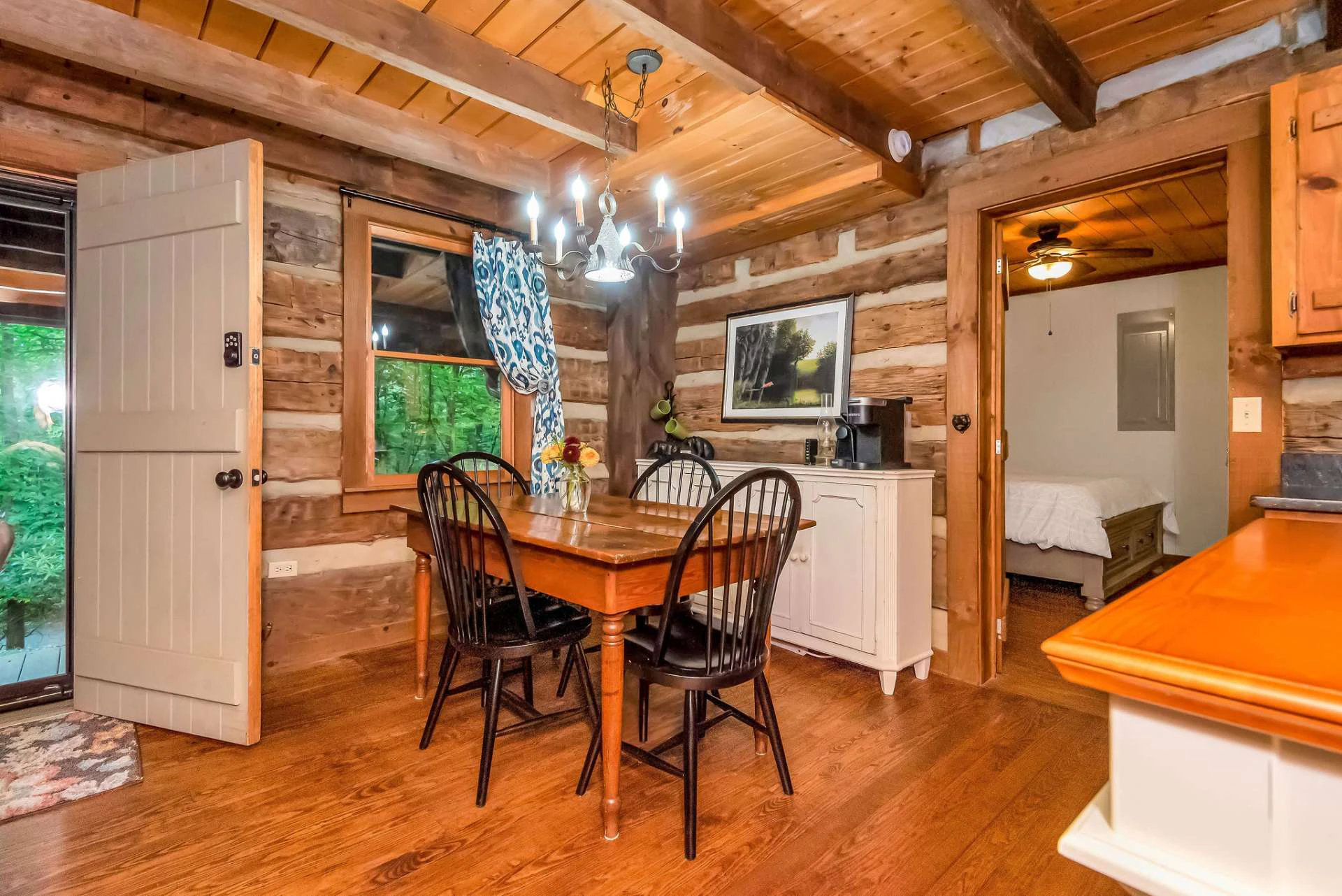 Image number 19 for the current listing